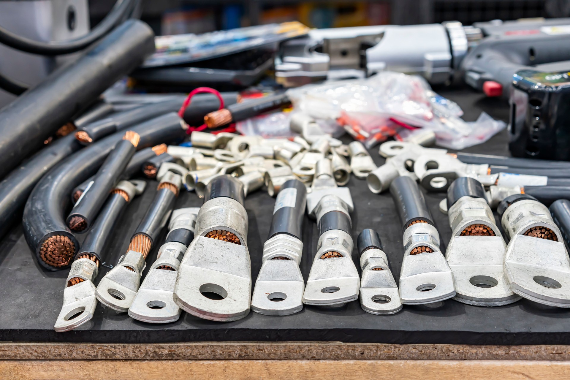 Various size ring terminal connector crimp cable wire of electric power high voltage for machine or production line in industrial on table